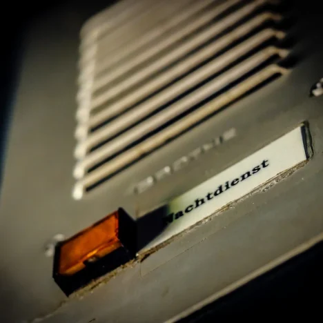 Peeling ze szczotkowaniem nowoczesnym podejściem do odmładzania skóry